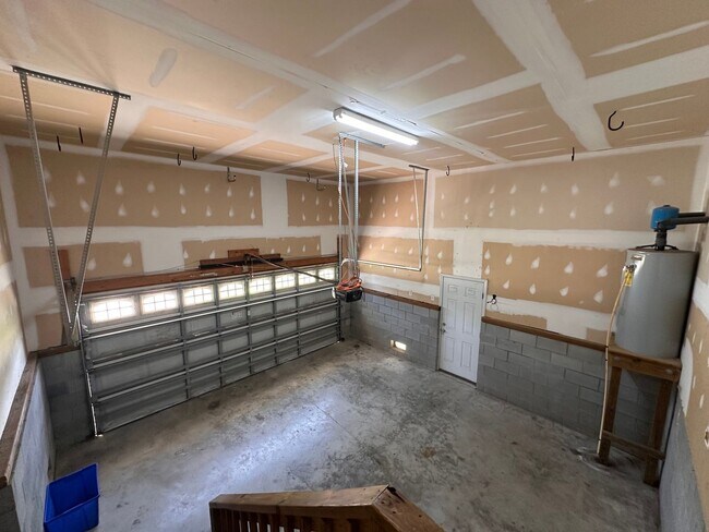 Building Photo - 102 Brookhaven Dr