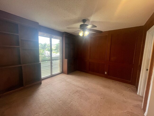 Building Photo - Beautiful 4 Bed 2 Bath in Makakilo with Large Backyard!