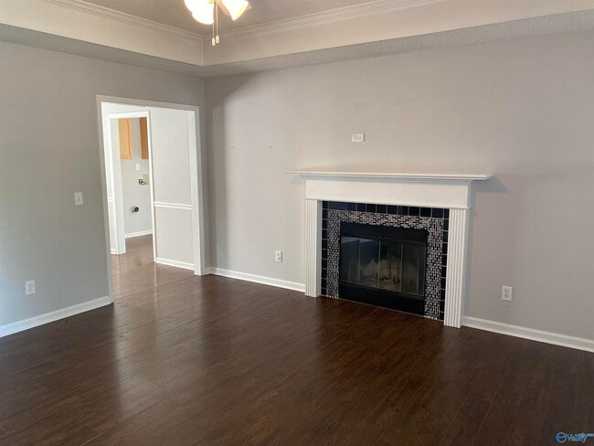 Building Photo - 111 Castleridge Dr