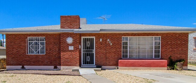 Primary Photo - 601 Regan St
