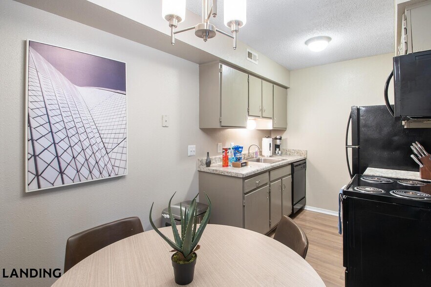 Building Photo - 6326 S 107th E Ave