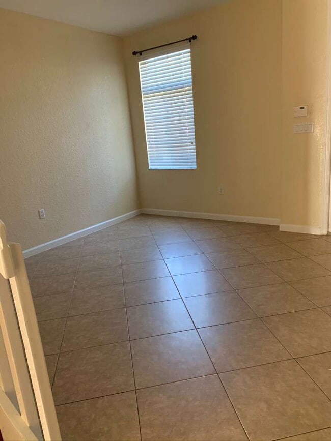 Building Photo - 27321 SW 140th Ct