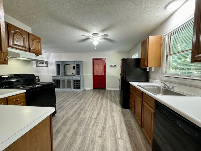Building Photo - Location, Community, Quality Living. It St...