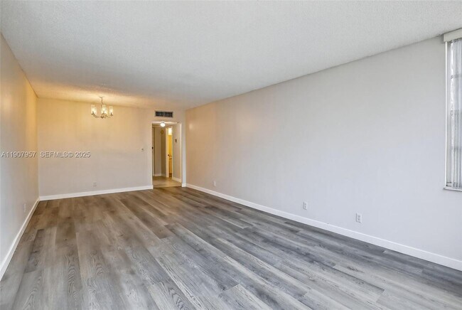 Building Photo - 6500 Cypress Rd