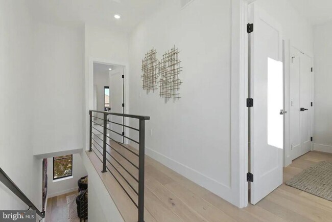Building Photo - Modern 3BR/3BA Shaw Penthouse with Two Private Decks