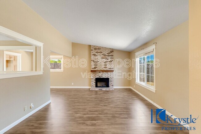 Building Photo - 225 Millbrook Way