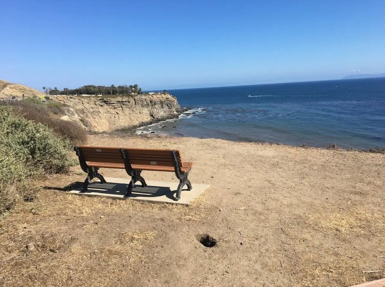 Paseo Del Mar view - 3 blocks away - 534 W 39th St