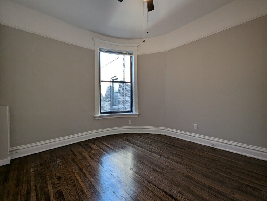 Building Photo - 3824 N Fremont