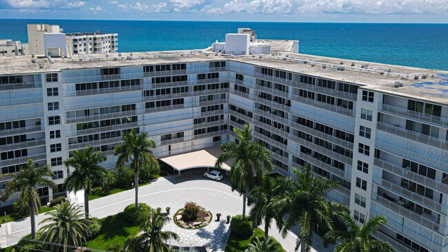 Building Photo - 3546 S Ocean Blvd