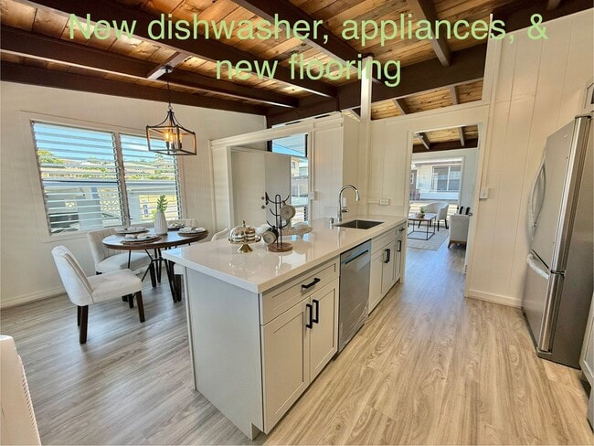 Building Photo - Modern two story Kaimuki home - all new ki...