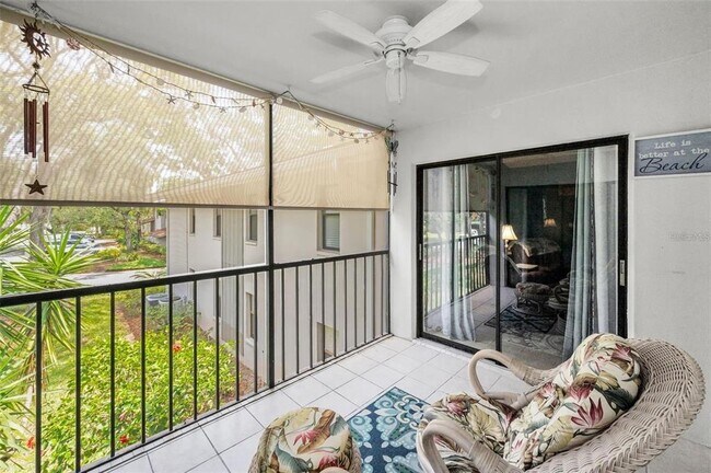 Building Photo - 300 S Florida Ave