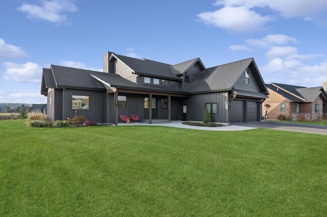 Building Photo - Whitefish Home in The Lakes