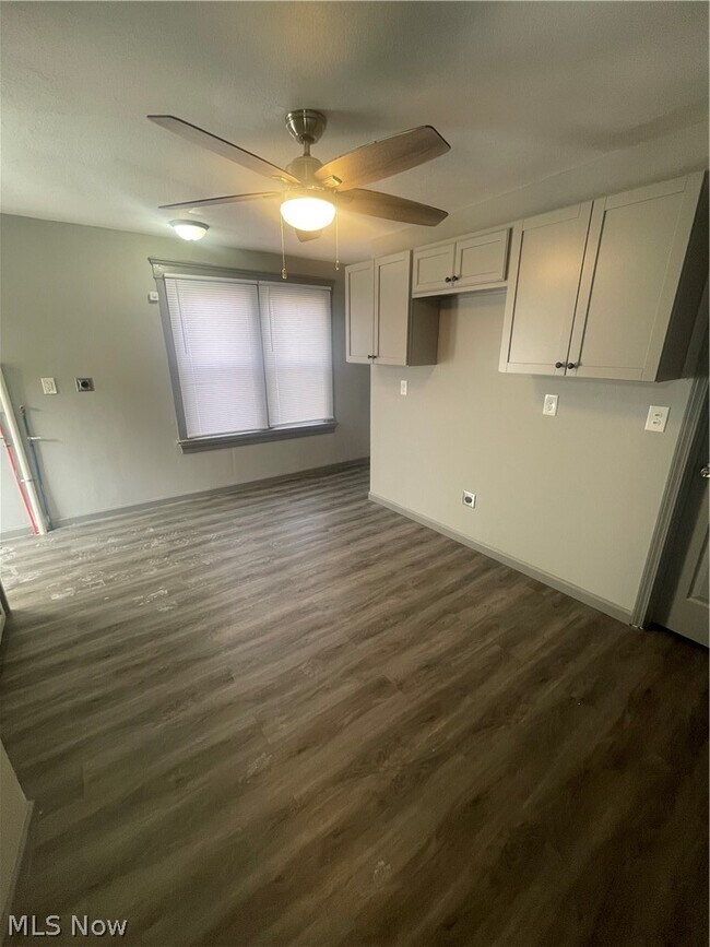 Building Photo - 12007 Beulah Ave