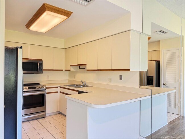 Building Photo - 2621 SW Egret Pond Cir