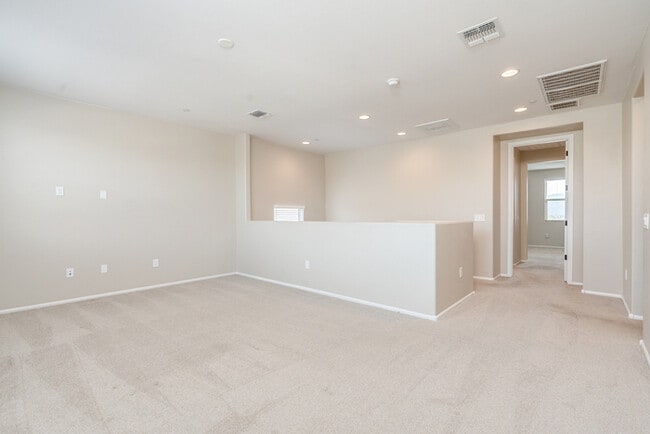 Building Photo - Amazing 2 Story with 4-Bedroom, 2.5-Bath Home in Saguaro Trails – Modern Comfort & Prime Location!