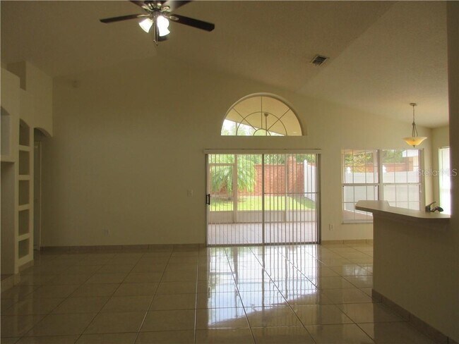 Building Photo - 2057 Shannon Lakes Blvd