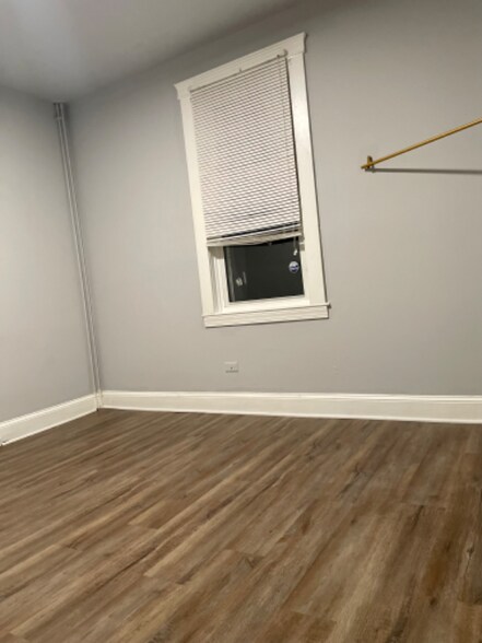 Building Photo - 3819 Woodlea Ave