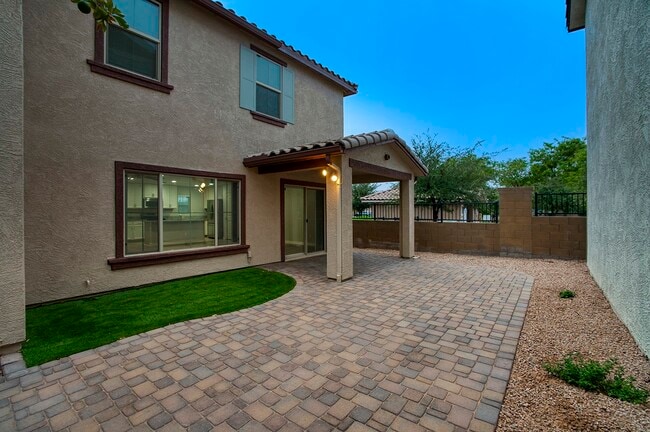 Building Photo - 2868 E Binner Dr