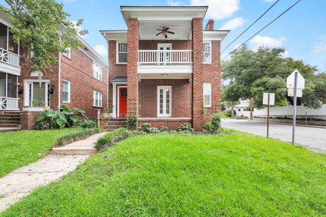 Building Photo - 201 E 48th St