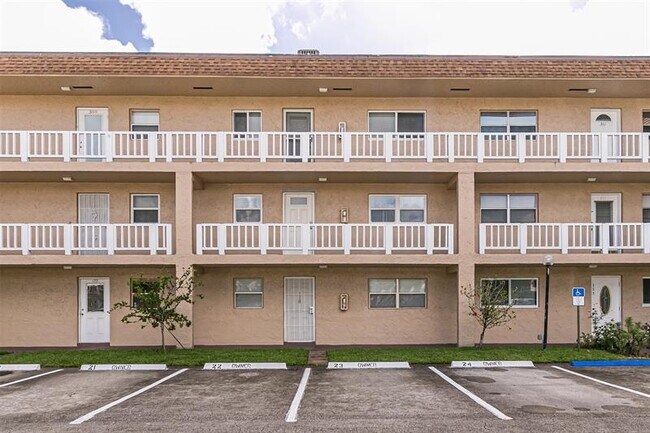 Primary Photo - 608 SW Natura Blvd