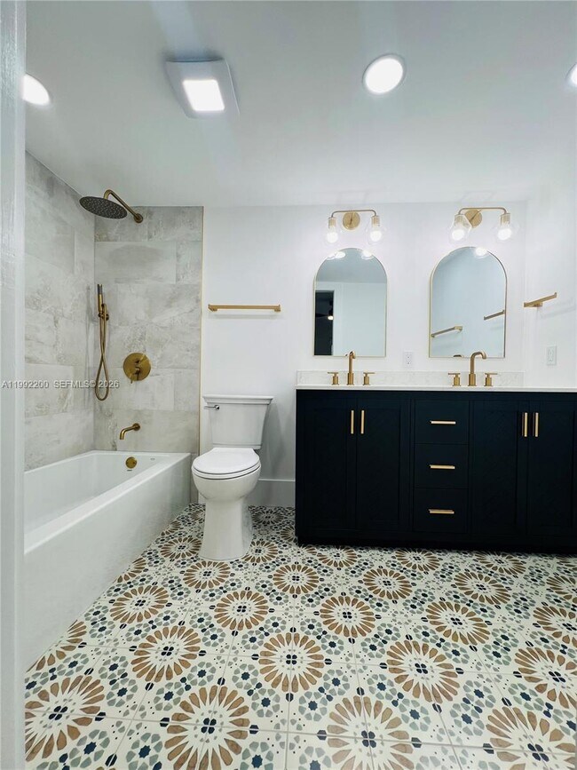 Building Photo - 2402 Antigua Cir