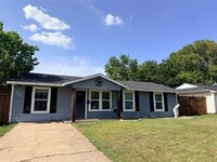 Building Photo - 1109 Leyenda Dr