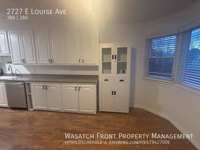 Building Photo - 2727 E Louise Ave