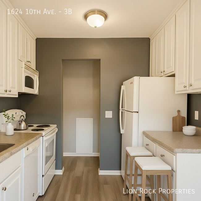 Building Photo - 1624 10th Ave