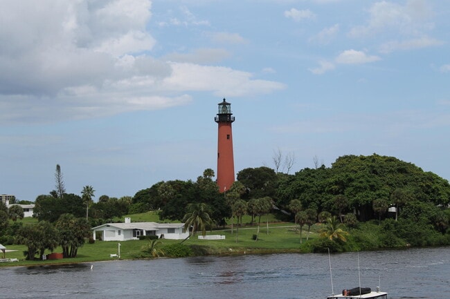 Building Photo - 1209 Ocean Dunes Cir