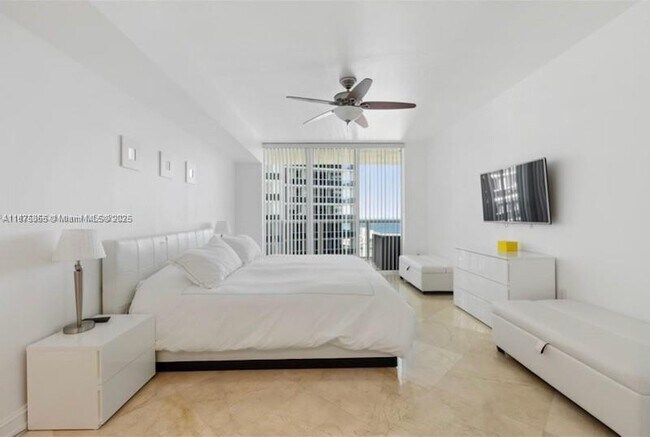 Building Photo - 1830 S Ocean Dr