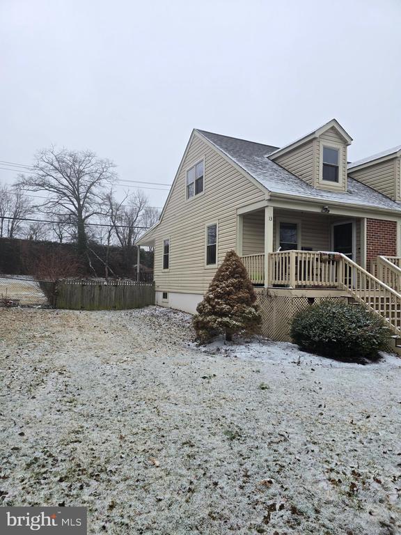 Building Photo - 13 Dublin Dr