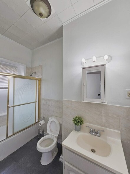 Building Photo - 23 Benedict St