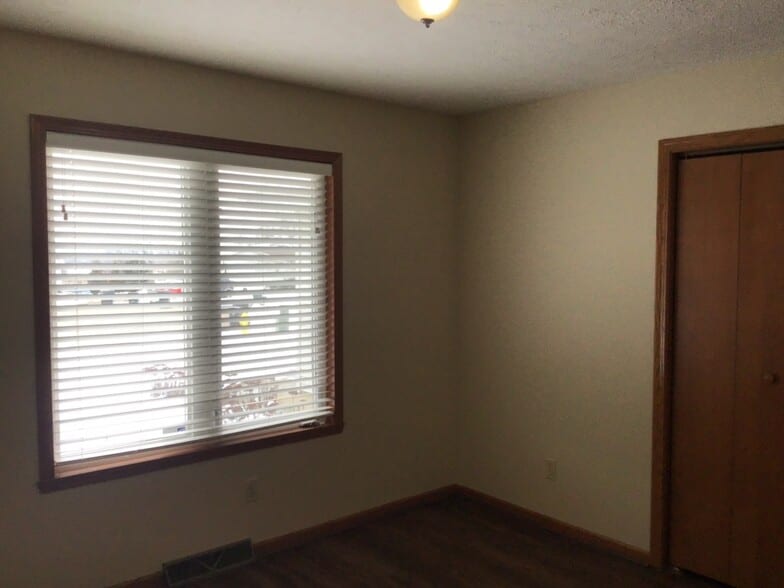 Building Photo - 10284 Pinesap Pl