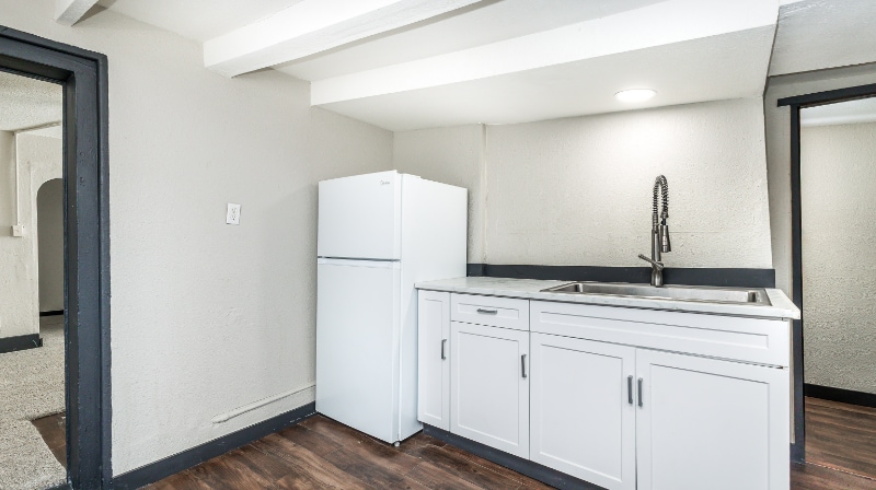 Building Photo - 1208 Rhomberg Ave