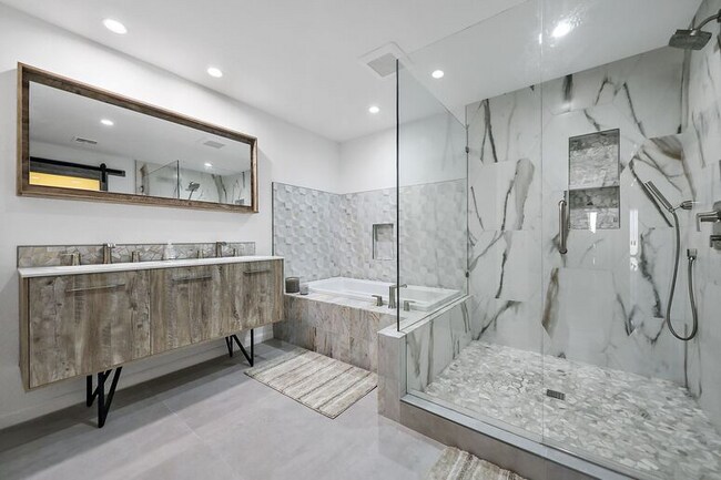 Building Photo - 48535 Vía Encanto