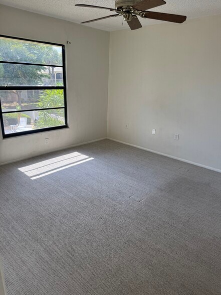 Building Photo - 6348 7th Ave W