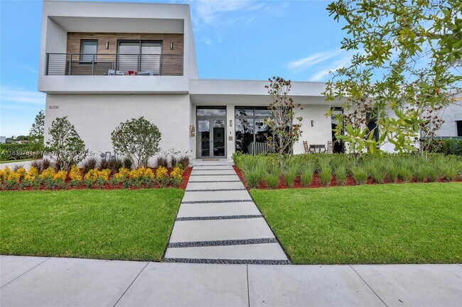 Building Photo - 16709 Botaniko Dr N