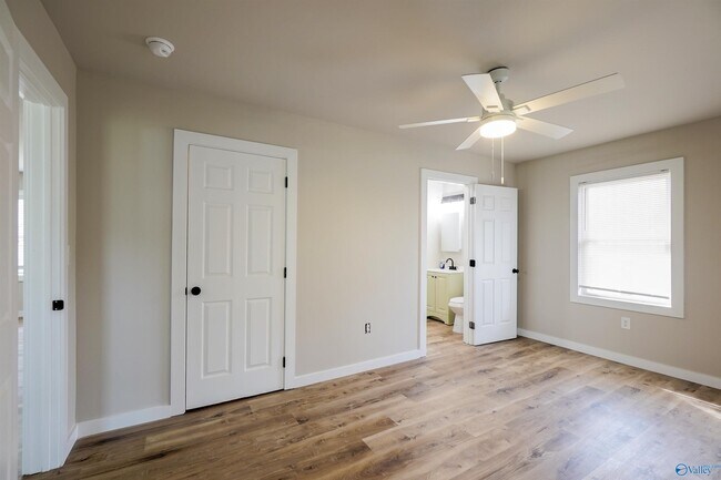 Building Photo - 3210 Stringfield Rd NW