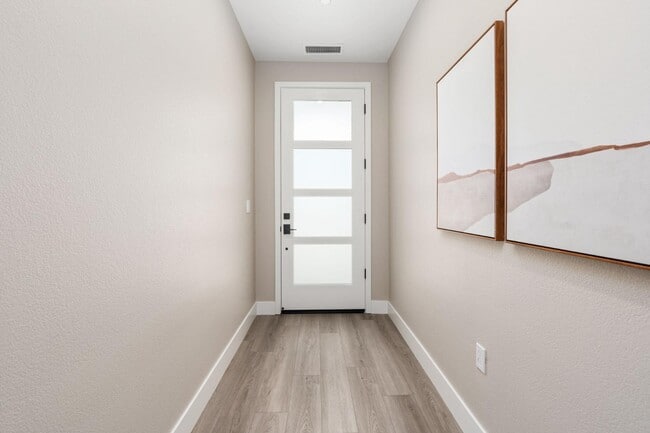 Building Photo - 2806 E Alluvial Ave