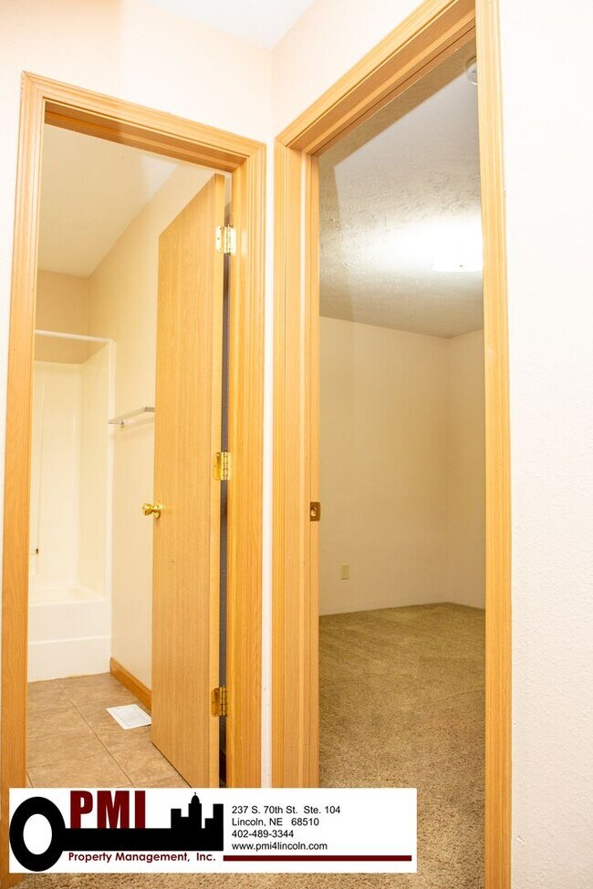 Building Photo - 1738 N 27th St