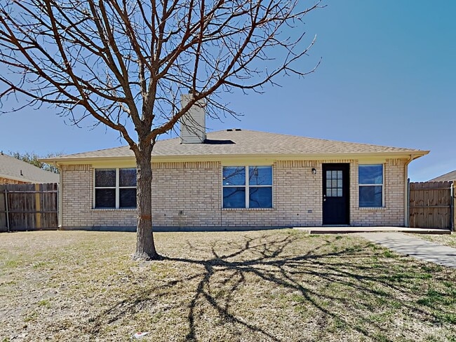 Building Photo - 710 Green Acres Ln