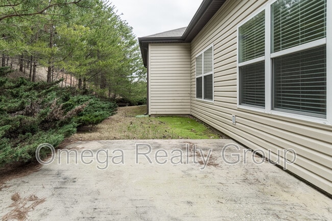 Building Photo - 4474 Fairmont Dr