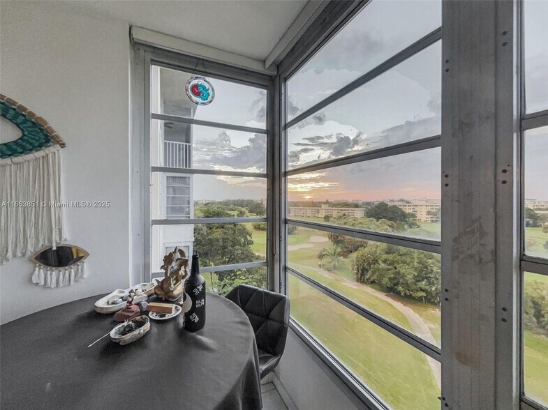 Building Photo - 2661 S Course Dr