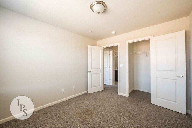 Building Photo - Brand New Clovis Home, 4BR/3BA, With Solar...