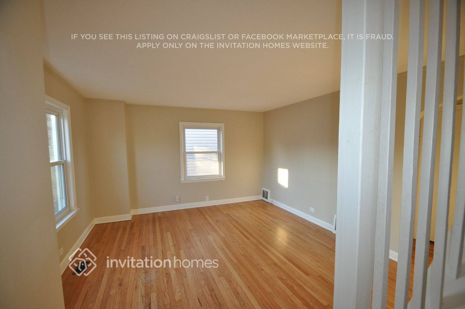 Building Photo - 10714 S Kedzie Ave