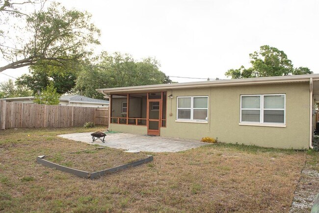 Building Photo - 4377 32nd Terrace N