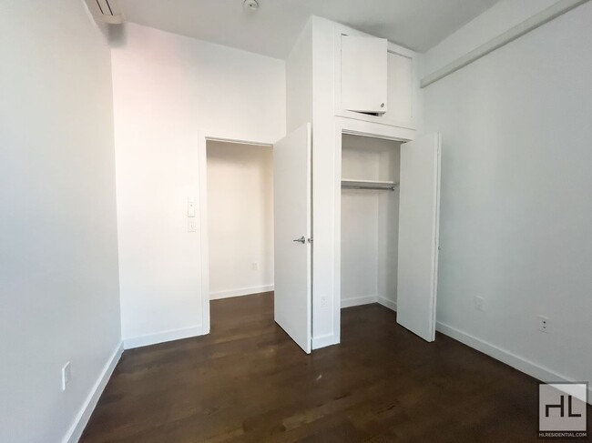 Building Photo - Fort Greene / Amazing and Spacious 3-Bed 2...