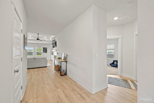 Building Photo - 5534 Blake Ln