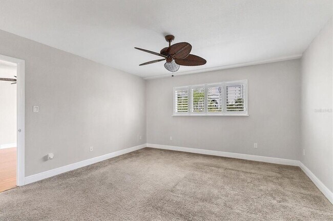 Building Photo - 301 S Gulfstream Ave
