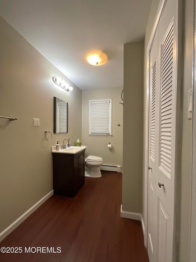 Building Photo - 554 Jamaica Blvd